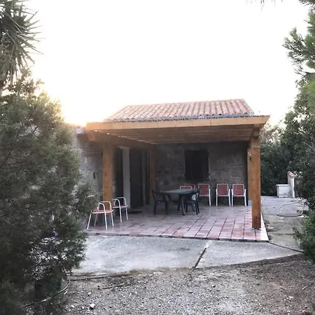 Al Mare Circondata Dal *