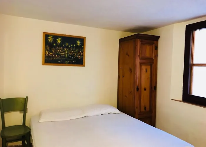 Al Mare Circondata Dal Tatil Evi